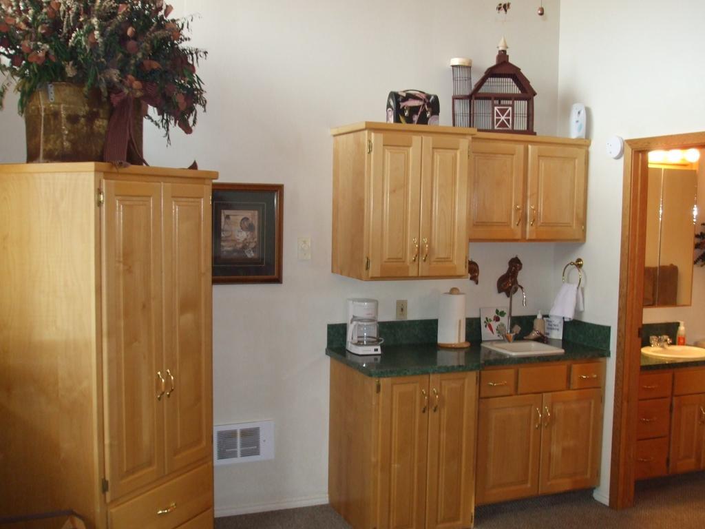 Hansen Guest Ranch Swan Valley Room photo