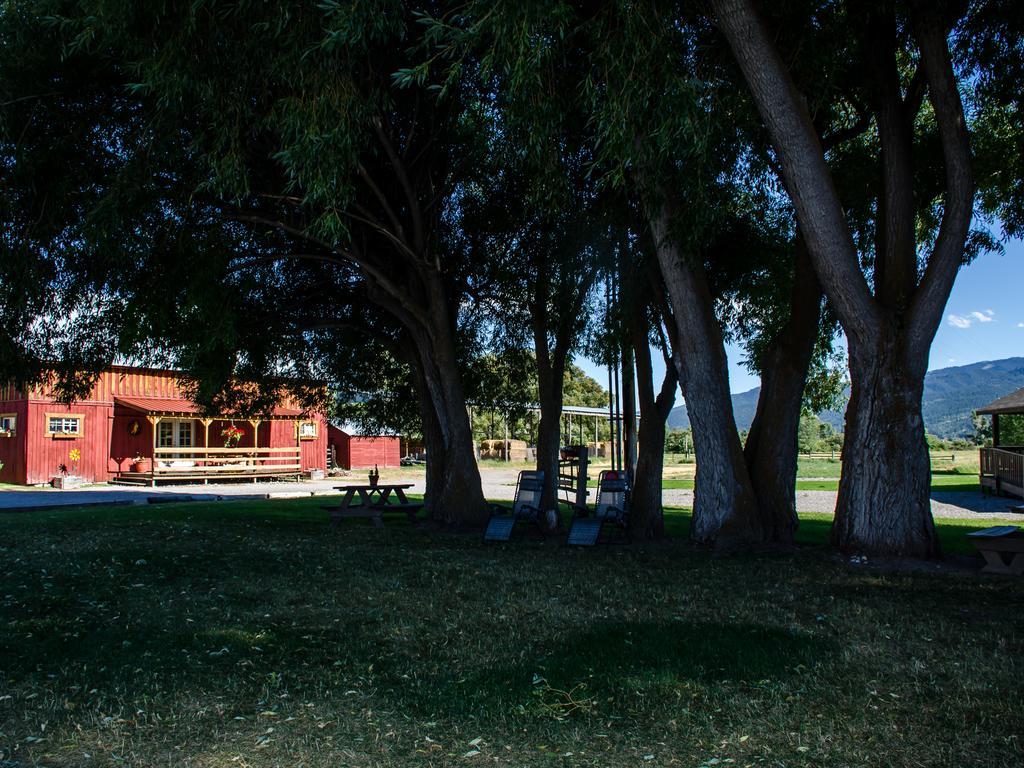 Hansen Guest Ranch Swan Valley Exterior photo